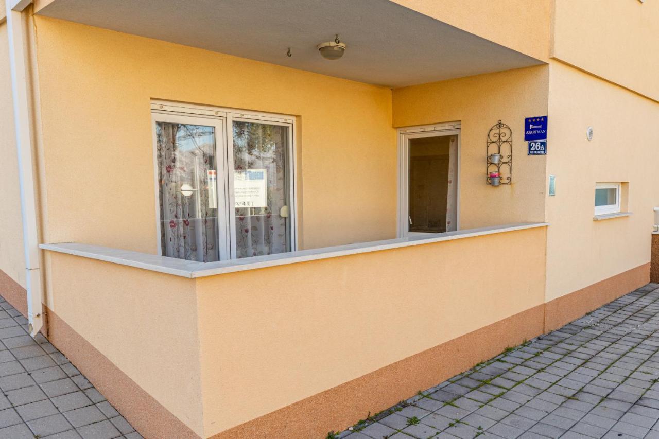 Spacious 2-Bedroom Apartment With Terrace And Parking Cavtat Eksteriør billede