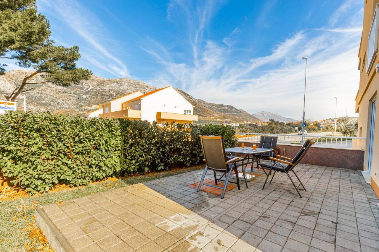 Spacious 2-Bedroom Apartment With Terrace And Parking Cavtat Eksteriør billede