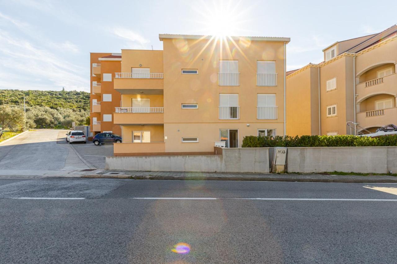 Spacious 2-Bedroom Apartment With Terrace And Parking Cavtat Eksteriør billede