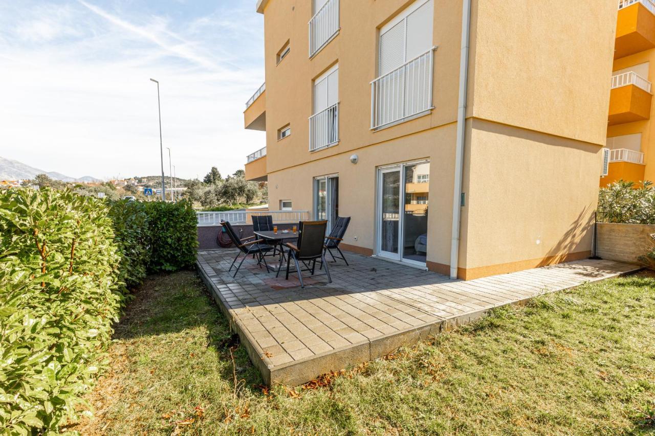 Spacious 2-Bedroom Apartment With Terrace And Parking Cavtat Eksteriør billede